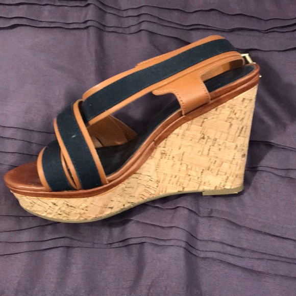 Tommy Hilfiger heels - Picture 2 of 3